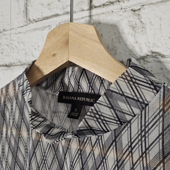 BANANA REPUBLIC Diamond Plaid Mesh Mock-Neck Top, S - Picture 6 of 8